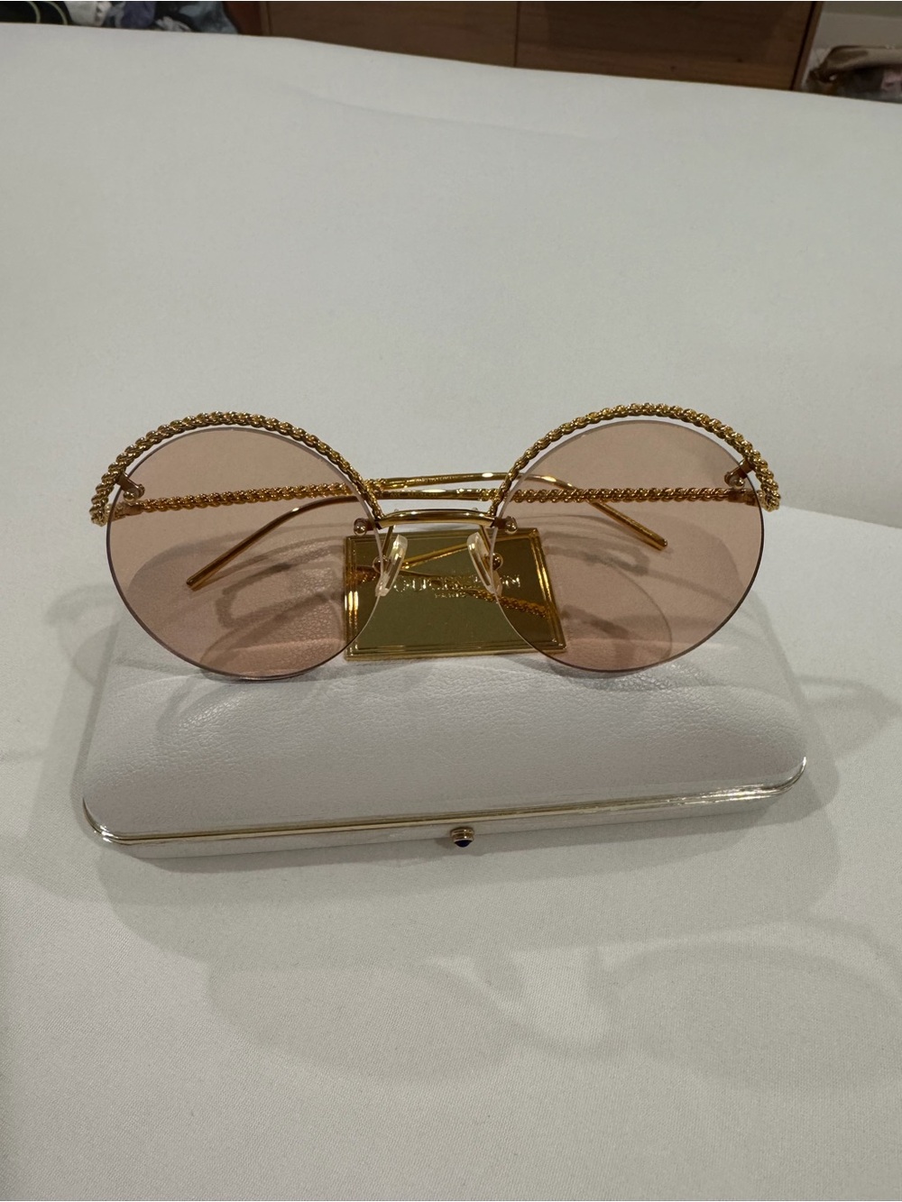 Boucheron Gold Frame Pink Lens Round Women's Sunglasses